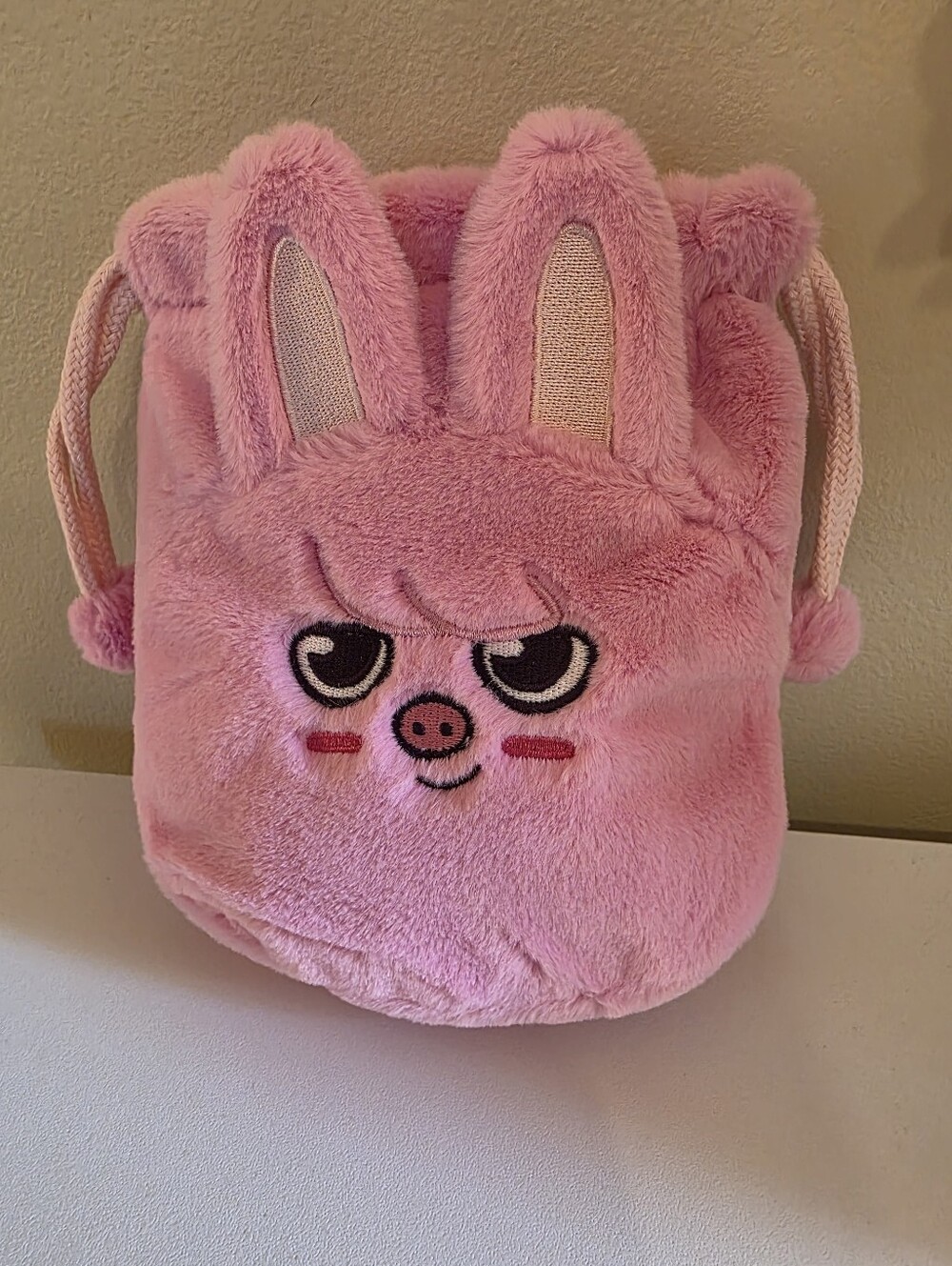 Stray Kids Official Skzoo Plush String Pouch-Dwaekki